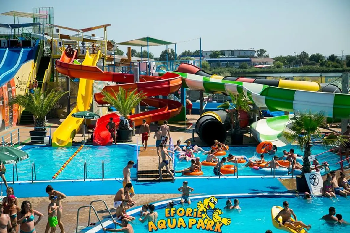 Pirații din Caraibe pe toboganele de la Eforie Aqua Park