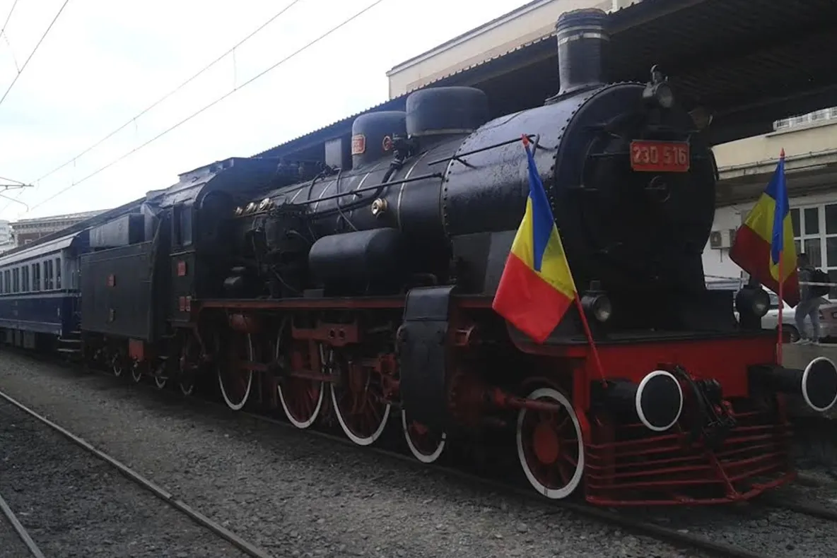 Magie și fast regal în Dobrogea. Trenul Regal porneşte într-o călătorie simbolică pe ruta  Fetești-Cernavodă- Medgidia-Constanța