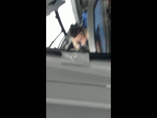 Contrabandiști de țigări, prinși în flagrant în zona Pieței Tomis 3
