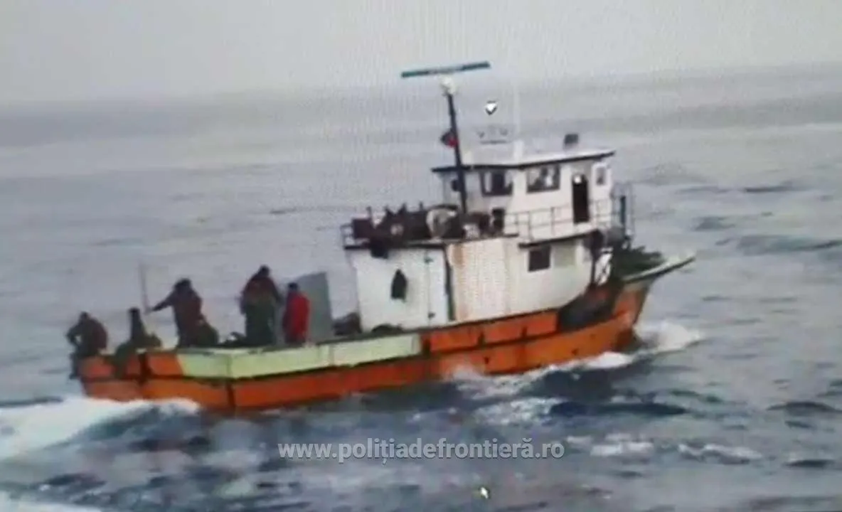 Al doilea braconier turc prins în Marea Neagră, cercetat în stare de arest preventiv