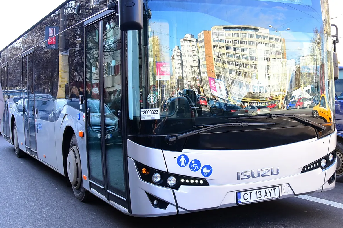 Transport școlar pe trei trasee în Constanța