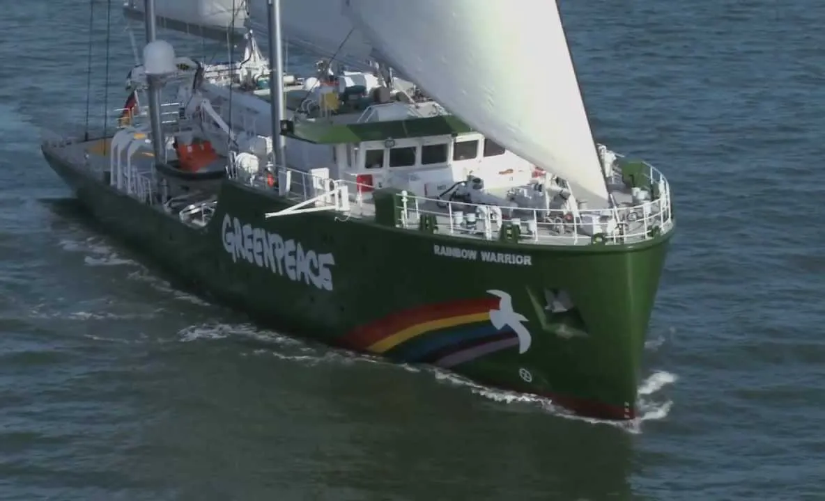 Rainbow Warrior, nava-fanion a Greenpeace, acostează în Portul Constanța