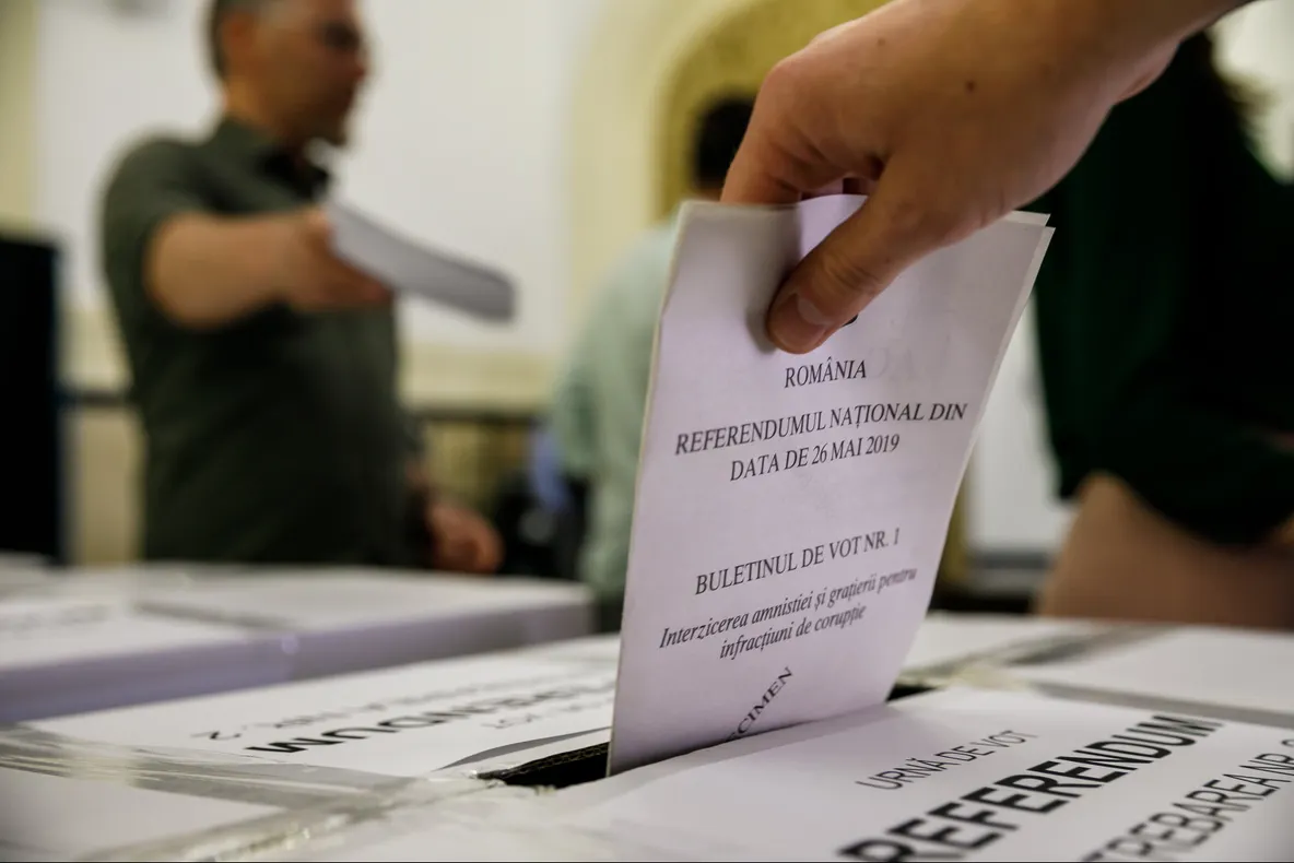 Peste 100.000 de persoane au mers la vot, în Constanța, până la ora 12.00
