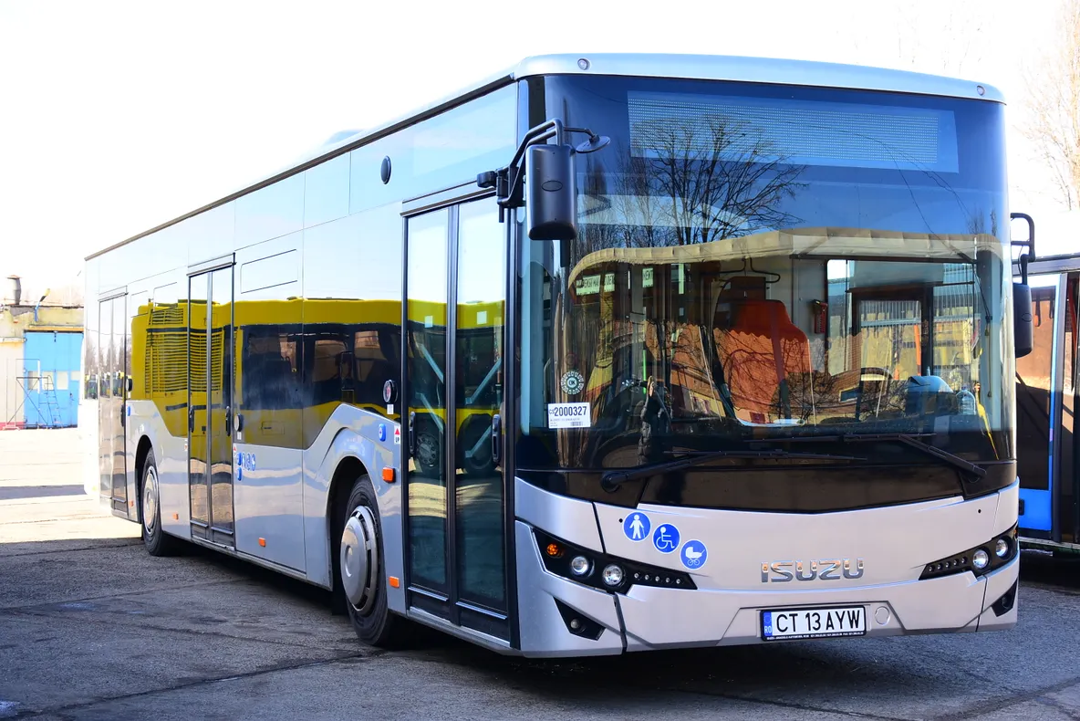 Orar prelungit pentru autobuze cu ocazia Festivalului Internațional de Teatru „Miturile Cetății”