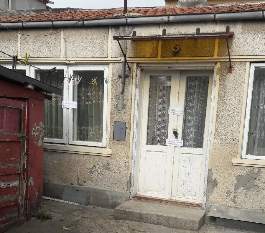 Plângere penală împotriva unor persoane care ocupaseră abuziv o clădire a municipiului Constanța