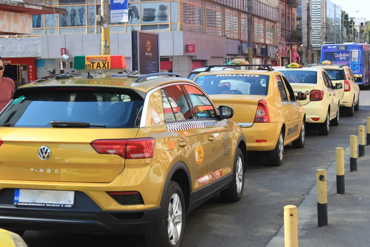 Taximetria din Constanța, adusă în dezbatere publică