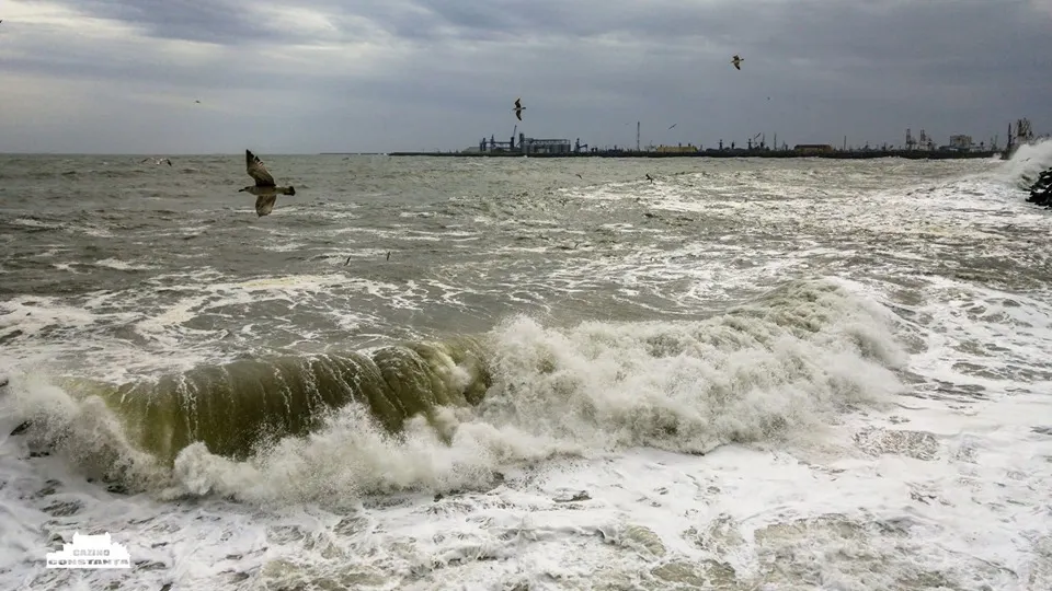 Porturi maritime închise din cauza văntului puternic