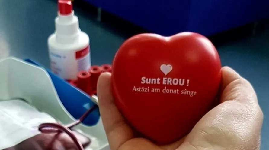 „Oferă unui necunoscut o oră din sâmbăta liberă, devenind donator de sange”