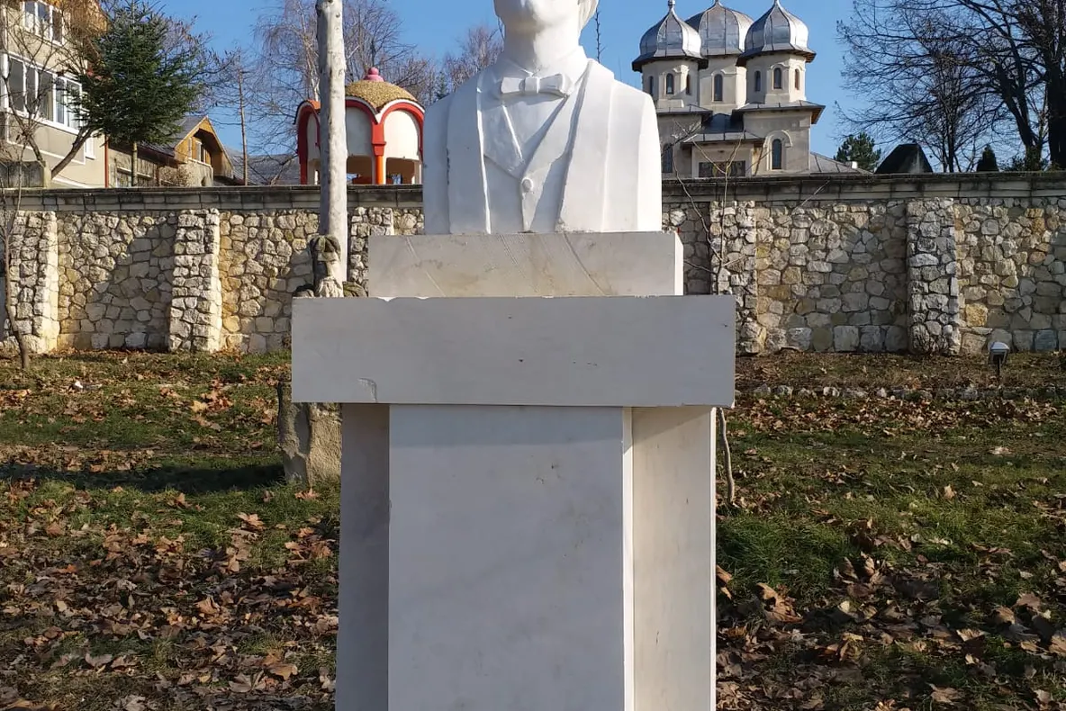 Manifestări cultural-religioase la împlinirea a 170 de ani de la nașterea poetului Mihai Eminescu
