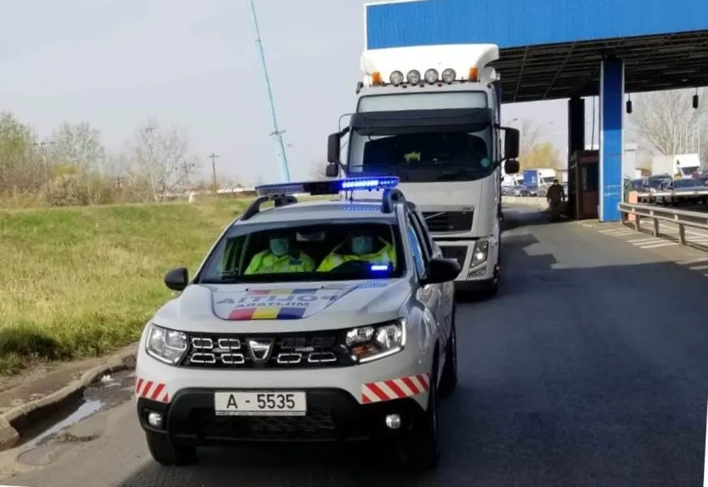 Spitalul modular de izolare și tratament, în drum spre Constanța. Va fi amplasat pe stadionul Portul