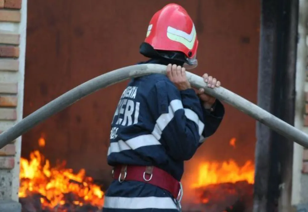 Incendiu la o casă din Dobromir  Deal