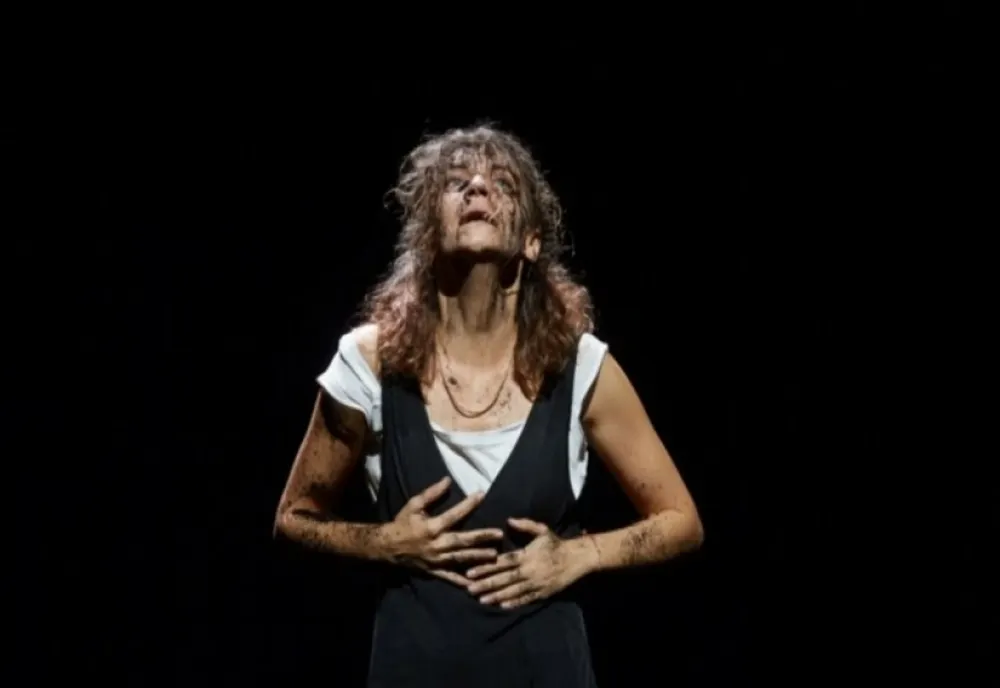 COVID -19. Teatrul Bulandra susține PREMIERA spectacolului Antigona la Constanța