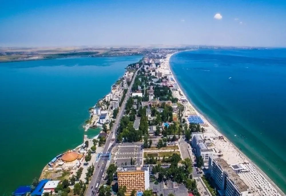 CCR: Legea care transfera administrarea lacului Siutghiol Consiliilor Locale Constanţa, Năvodari şi Ovidiu, neconstituţională