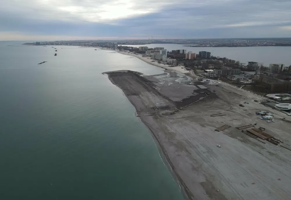 Ministrul Mediului anunţă reluarea lucrărilor de refacere a plajelor de la Marea Neagră