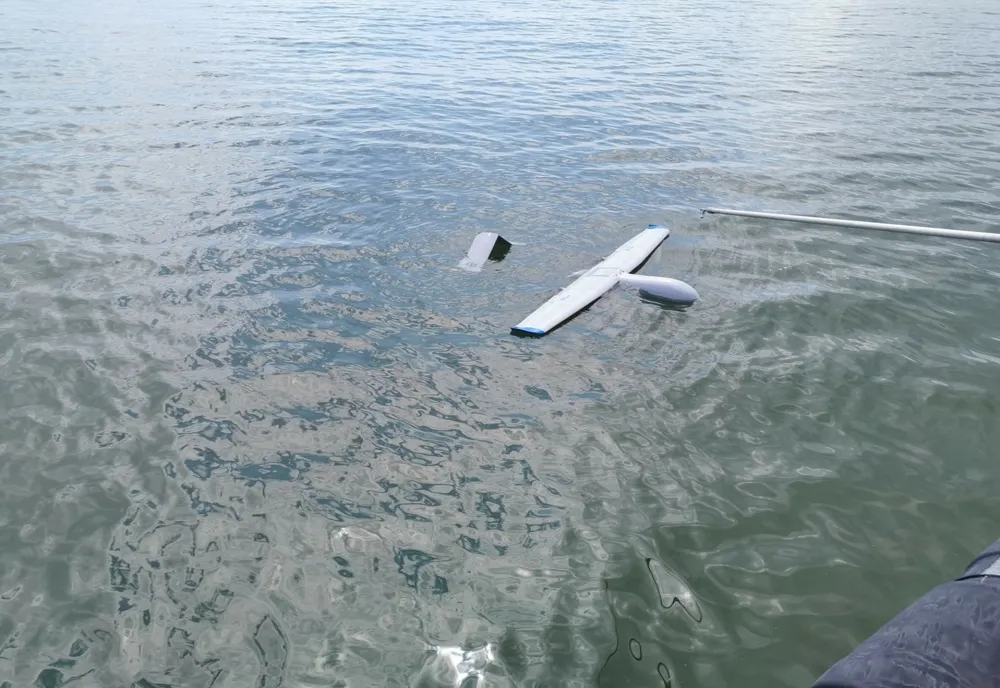 VIDEO Dronă găsită în Marea Neagră de un echipaj ARSVOM
