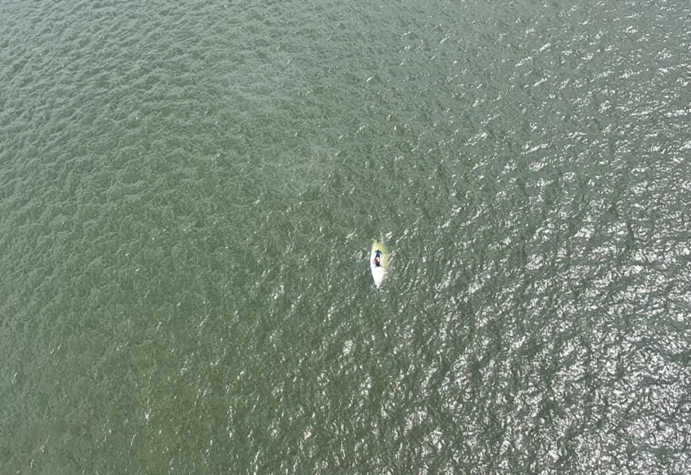 Velier răsturnat pe Lacul Siutghiol
