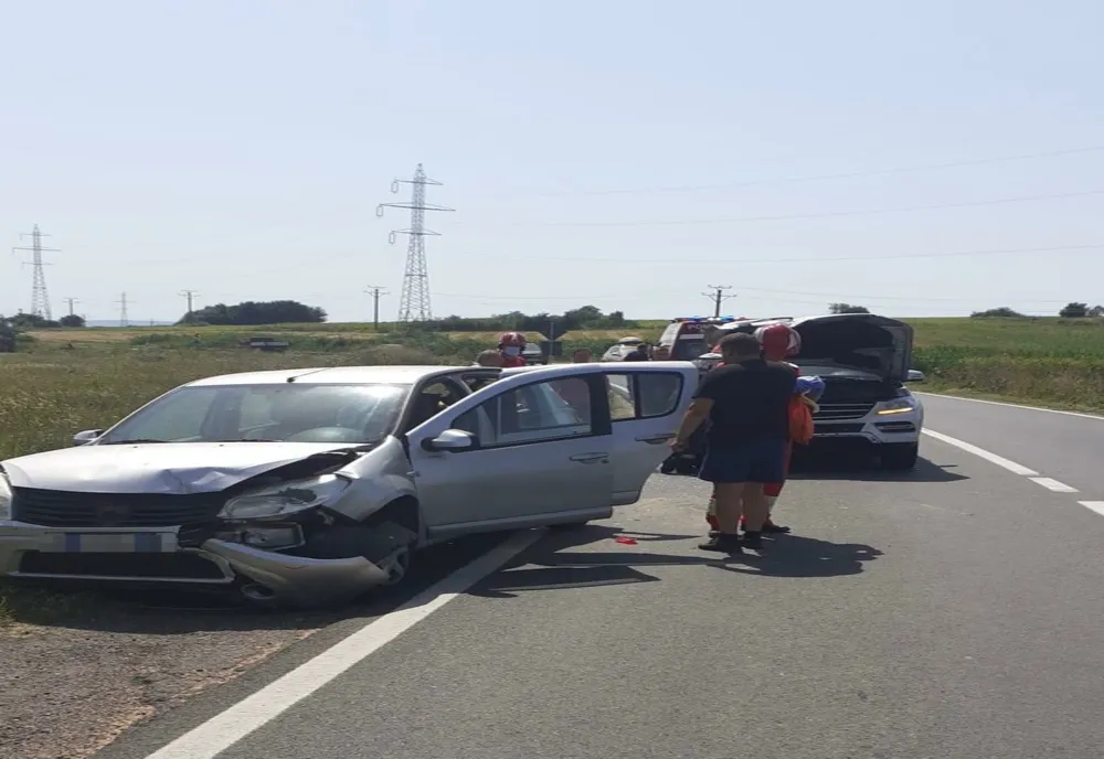 FOTO Constănțeni răniți in accident pe DN22D