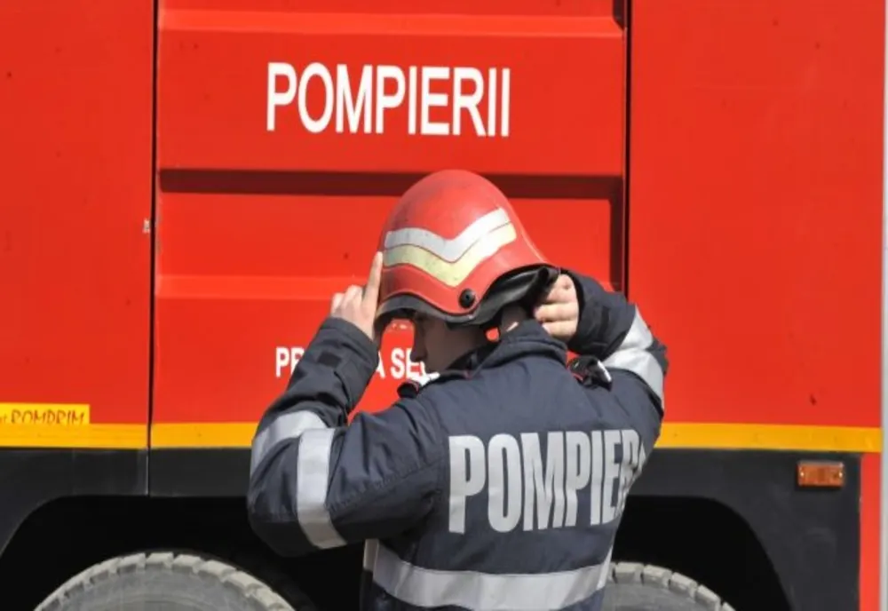 Incendiu autoturism în Tomis 3