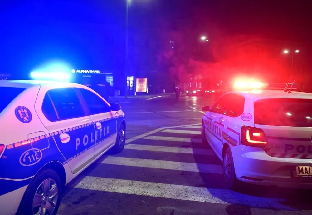 Polițist aflat în timpul liber, agresat în fața discotecii din Ostrov