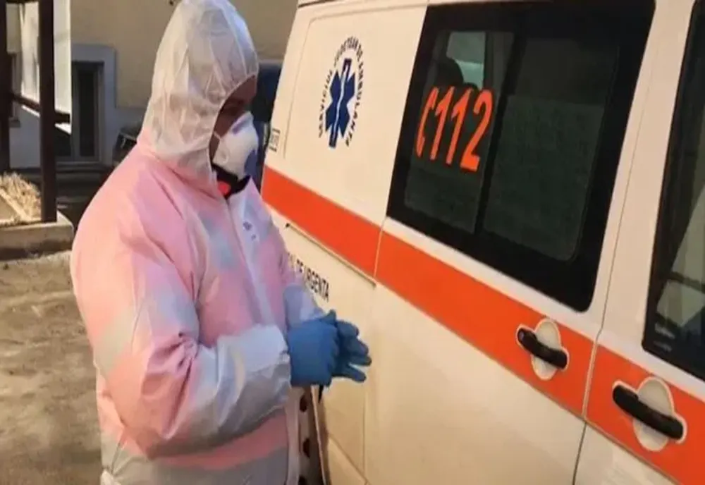 Serviciul de Ambulanţă Judeţean Constanța are în medie 600 de solicitări pe zi pentru testări COVID la domiciliu