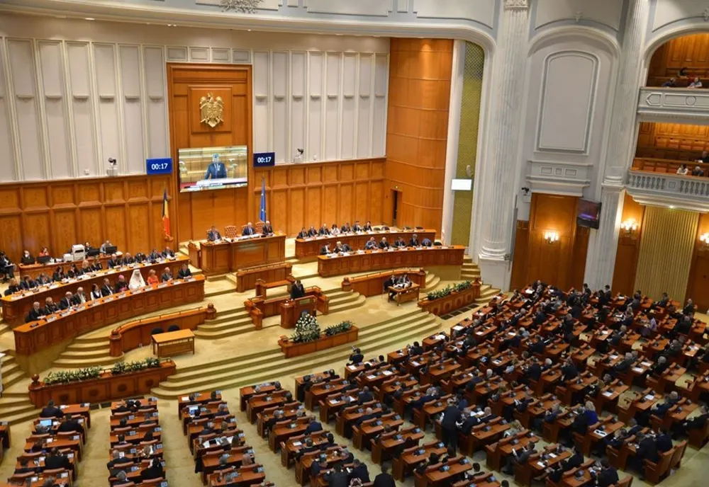 Politicienii îngheață de frig! De ce nu este căldură în Parlament. Cîțu: Este o problemă la Primăria București