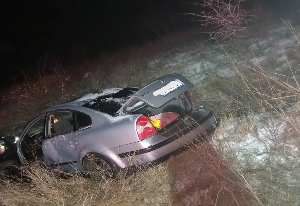 Accident grav. Și-a băgat familia în spital