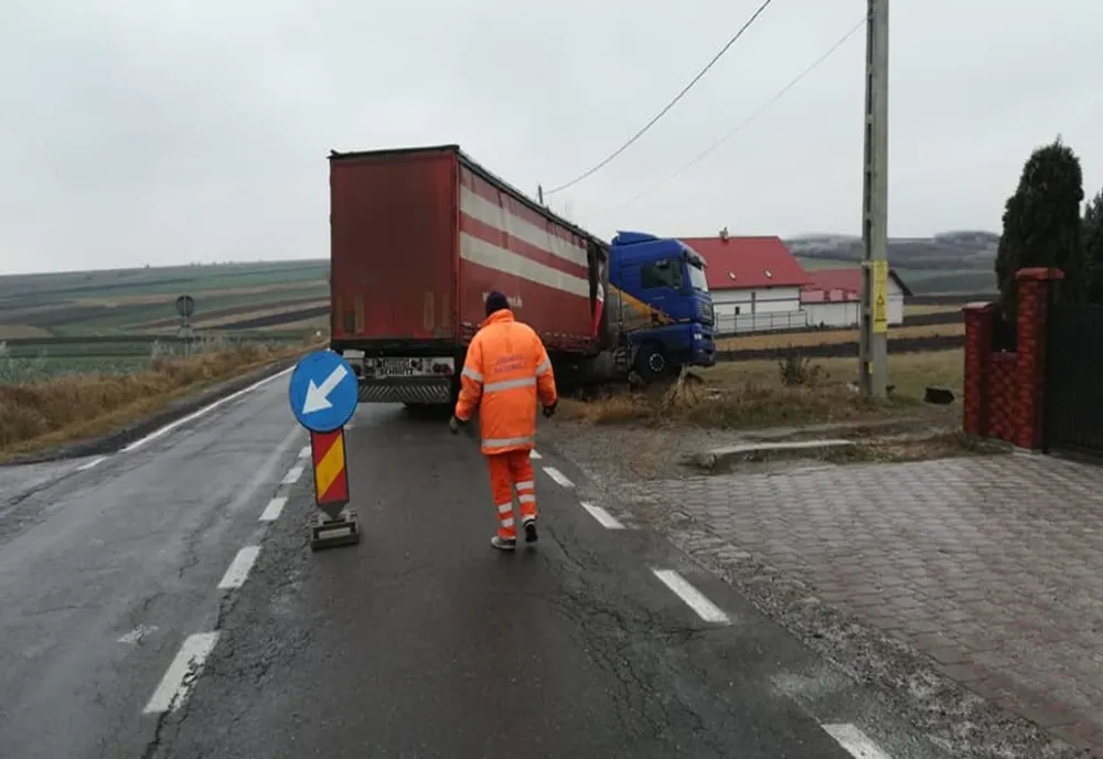 TIR derapat pe DN22