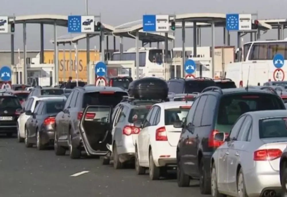 Cozi uriașe la intrarea în Portul Constanța. Șoferii de TIR stau și câte 12 ore să le vină rândul