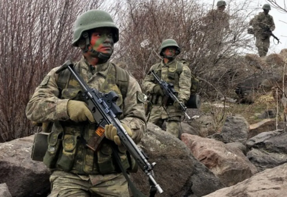 Război Ucraina - ZIUA 214. Lavrov promite protecţie deplină pentru orice teritoriu anexat de Rusia. Putin poate recurge la mobilizarea forțată a prizonierilor de război ucraineni