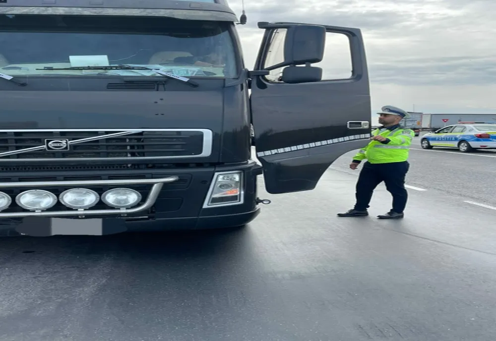 Șofer de TIR prins beat de polițiști pe Autostrada A4