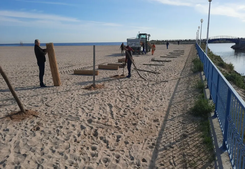 FOTO Pregătirea plajelor pentru sezonul rece