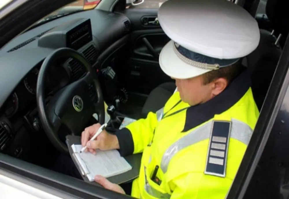 Poliția a dat amenzi pe bandă rulantă în weekend. Constănțenii arși la buzunare 