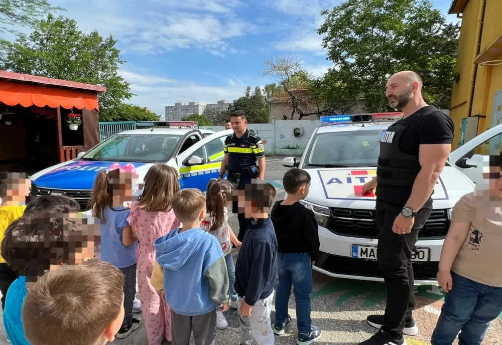 Polițiștii constănțeni, activitate cu prichindeii la grădiniță