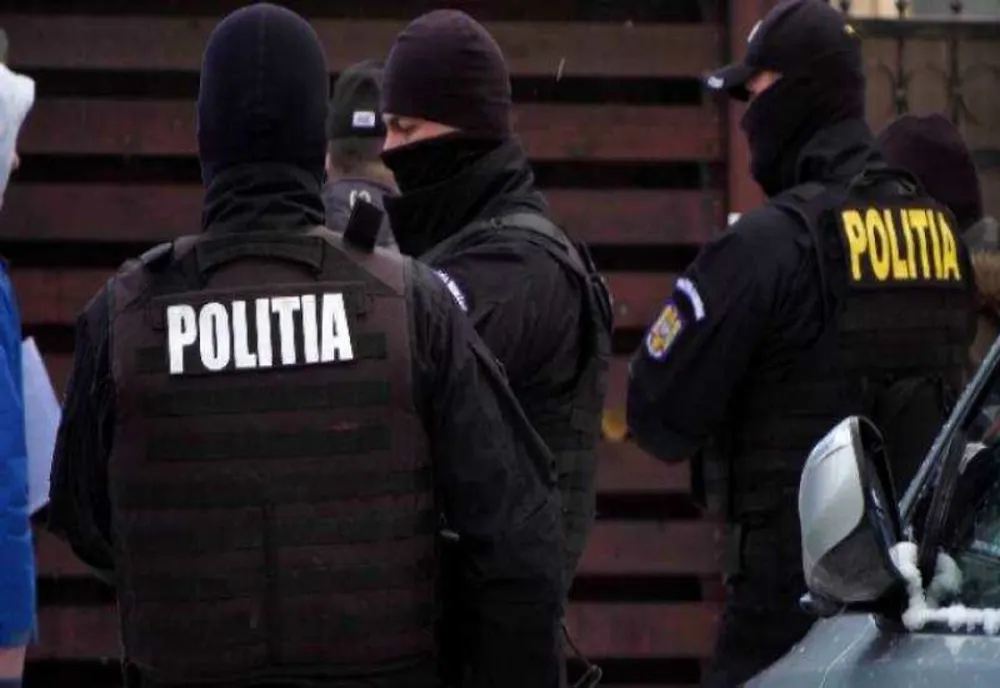 19 percheziții la proxeneții constănțeni. 4 bărbați reținuți