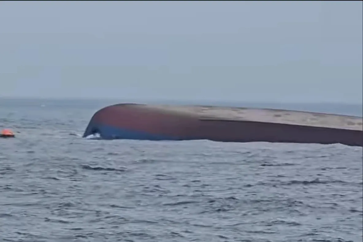 O navă a fost lovită în Marea Neagră, la 24 de kilometri de Constanța. Un mort și trei dispăruți