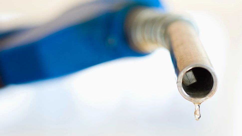 Carburanții intră din nou pe trend ascendent: urmează scumpiri rapide și posibile probleme de aprovizionare