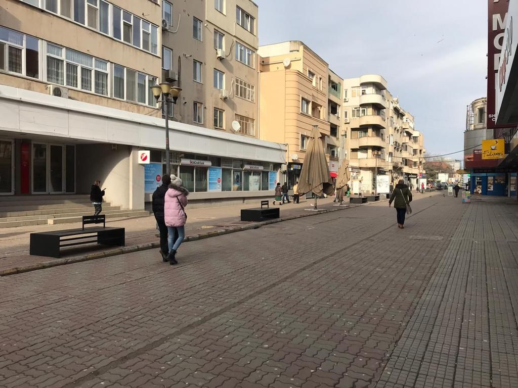Mobilier urban nou pe strada Ștefan cel Mare!