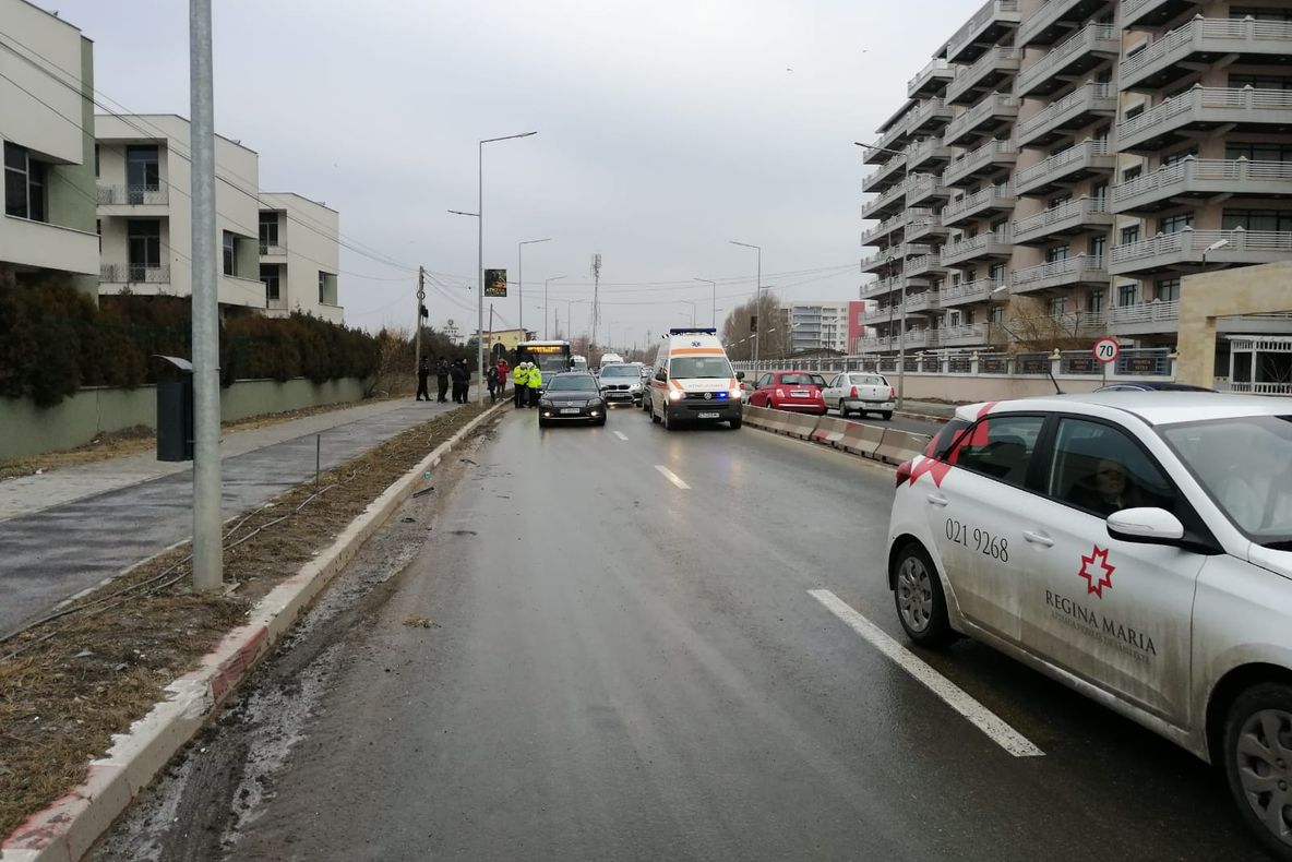 Doi răniți în urma unui accident în lanț petrecut în Mamaia