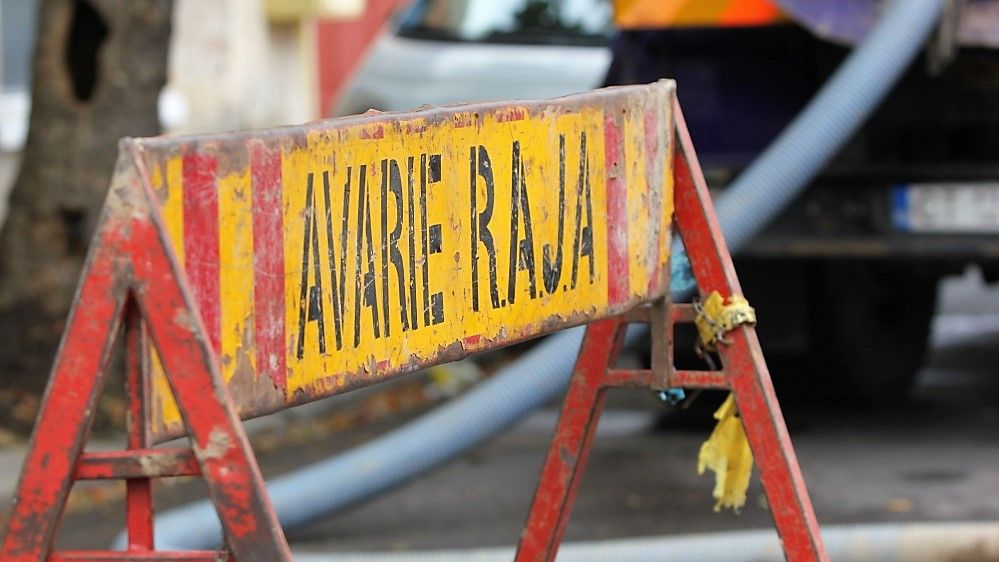 Avarie RAJA. Trafic blocat pe strada Nicolae Iorga