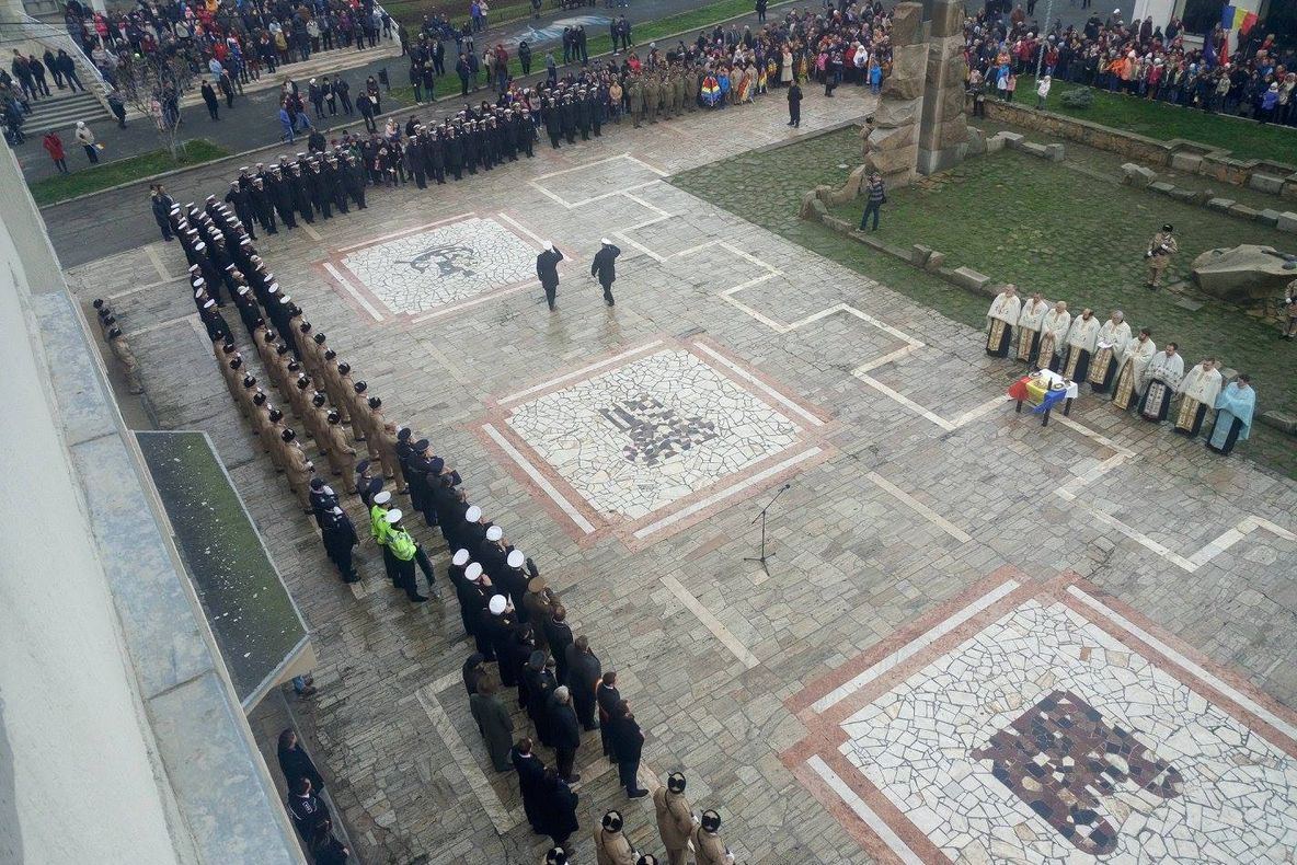 Mangalia. Onoruri militare de Ziua Principatelor Române