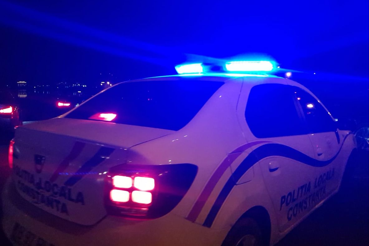 VIDEO| Razie de noapte prin parcurile constănțene. Iată ce au găsit polițiștii locali
