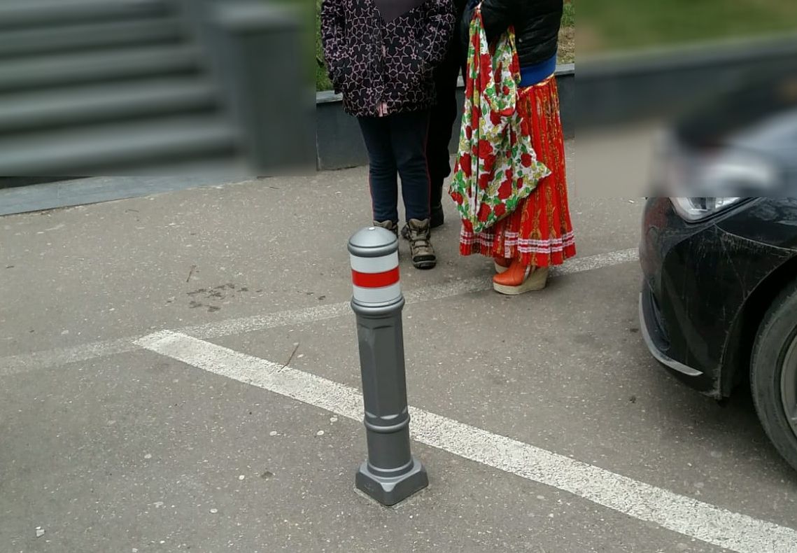 Dosar penal pentru o femeie prinsă la cerșit cu fiica sa