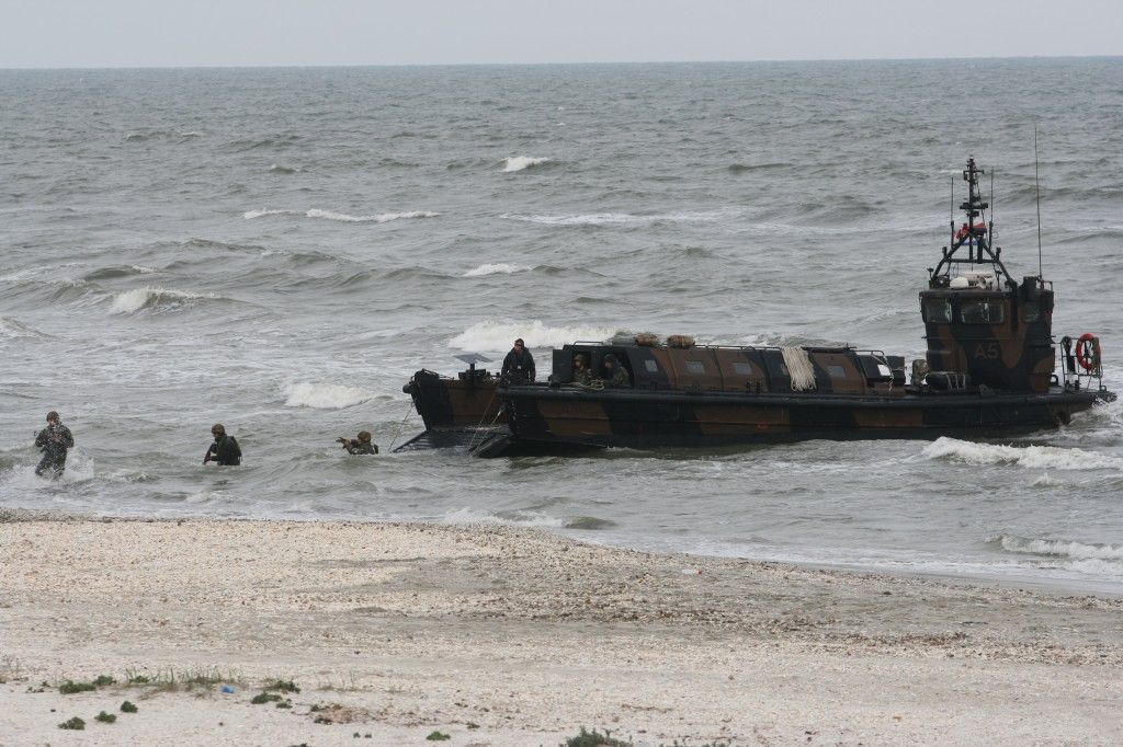 Militarii Regimentului 307 Infanterie Marină se antrenează în Deltei Dunării