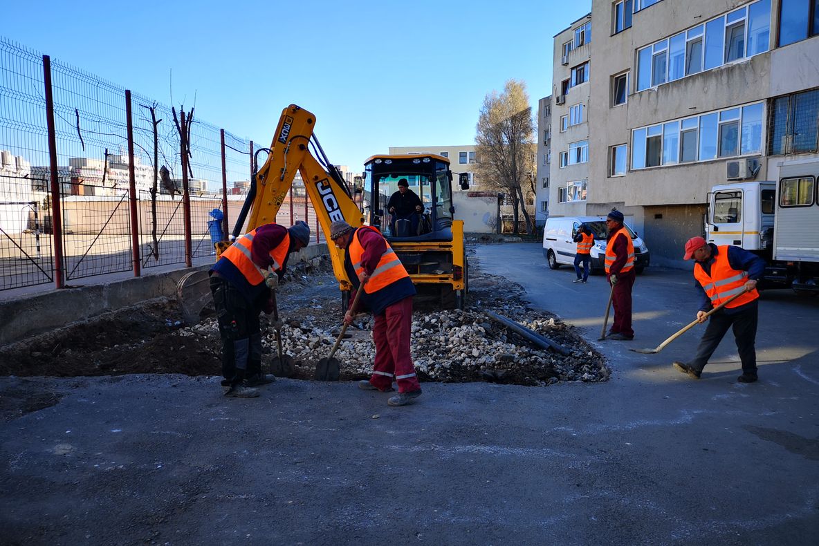 Noi locuri de parcare vor fi amenajate lângă Școala nr.30 din Constanța