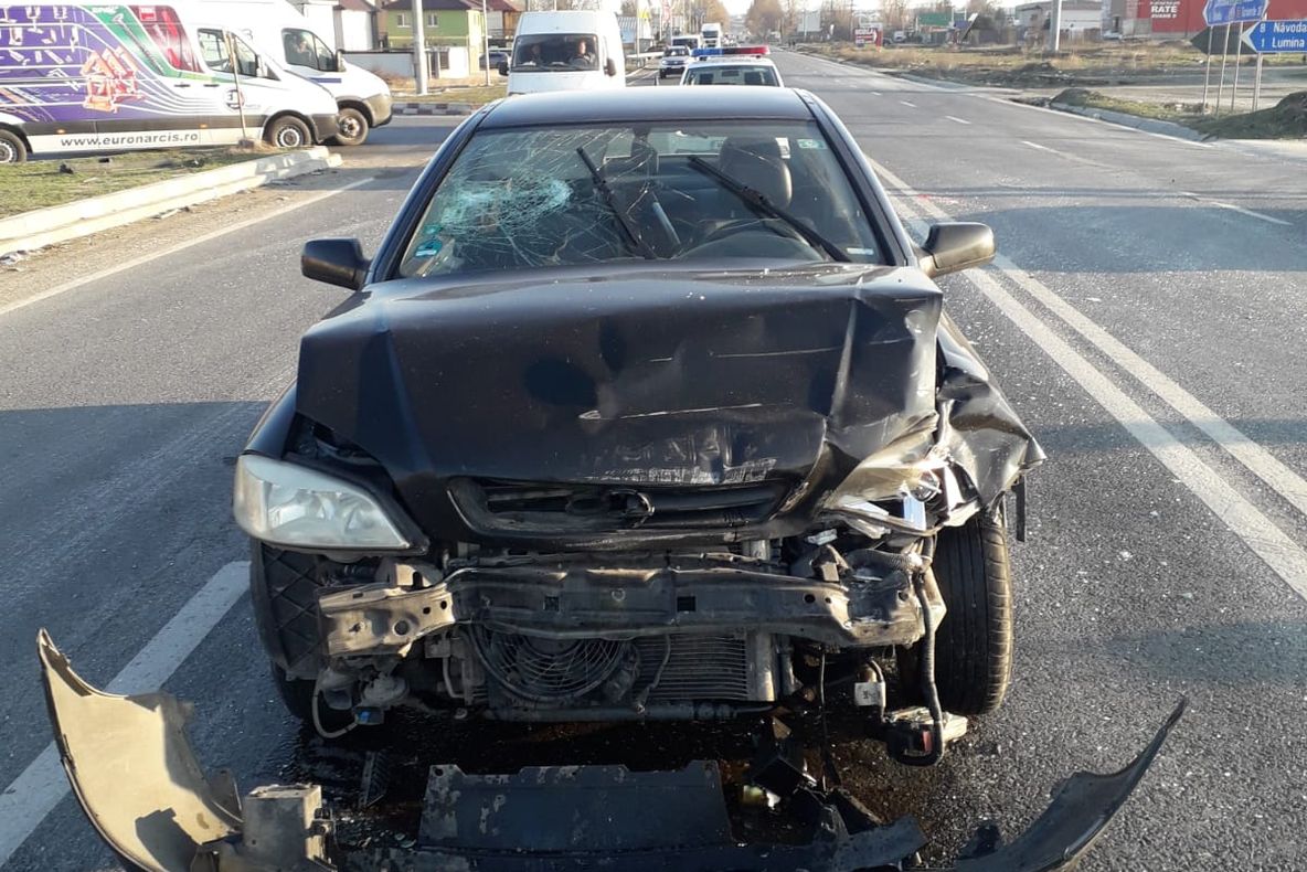 Atentie, șoferi! Păstrați distanța între mașini