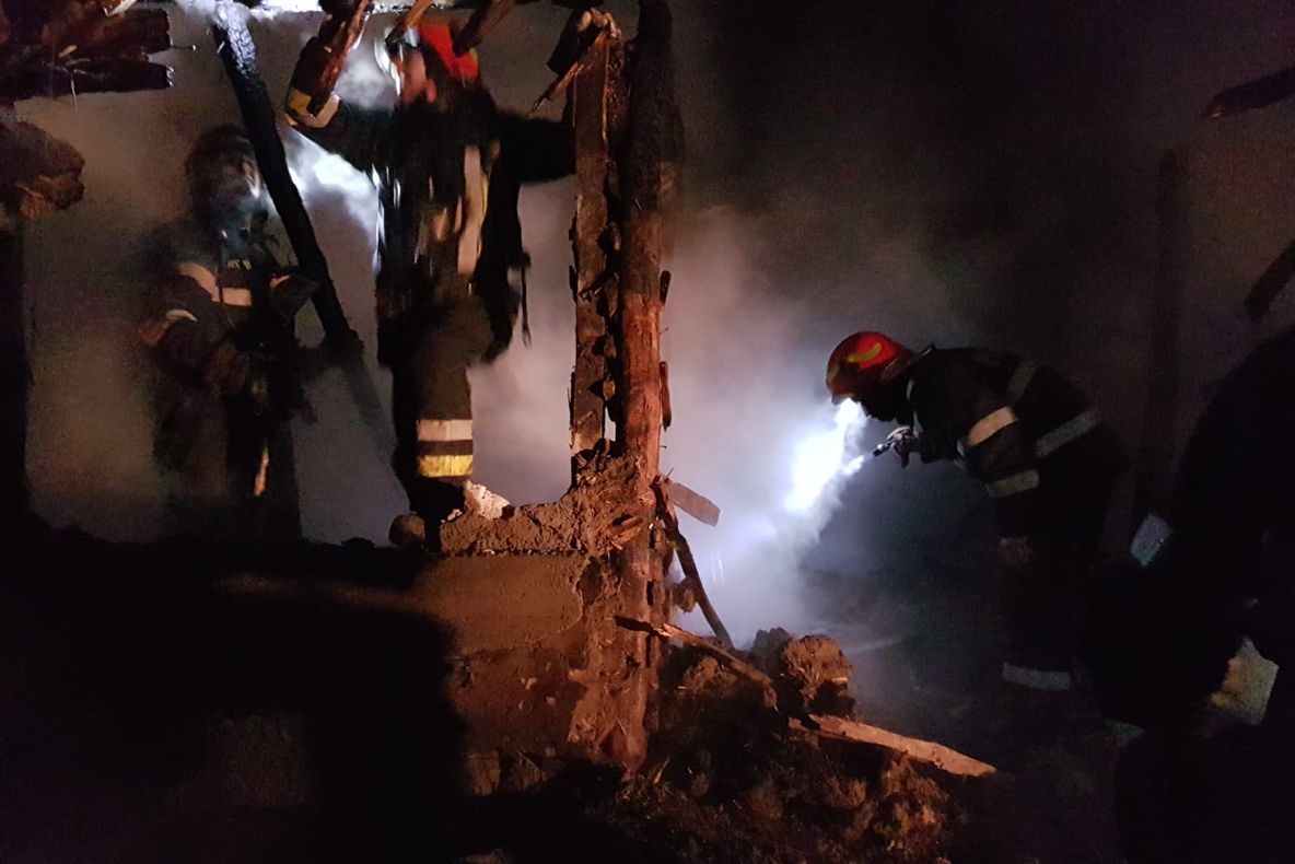 VIDEO| Incendiu puternic la Mănăstirea “Sfinţii Ierarhi Nicolae şi Bretanion”