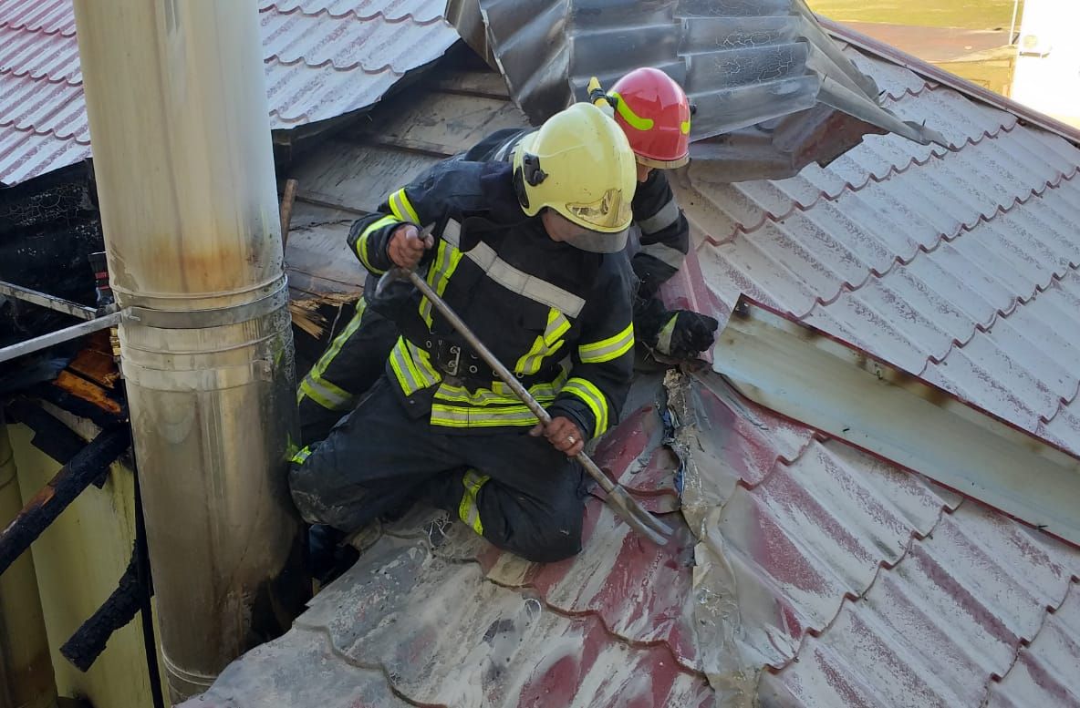 FOTO VIDEO| Alertă la un liceu! Elevii au fost evacuați din cauza unui incendiu