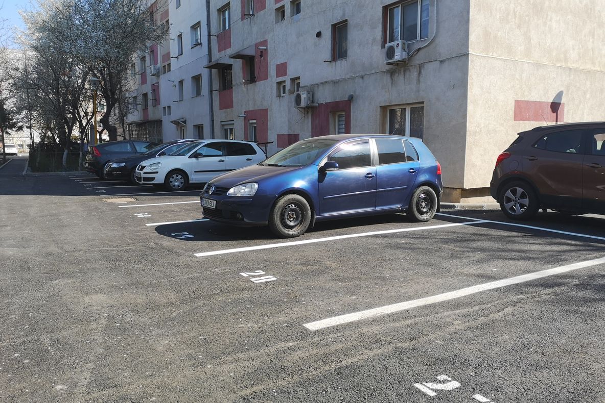 Parcările din preajma Şcolii Gimnaziale nr. 39 sunt aproape gata