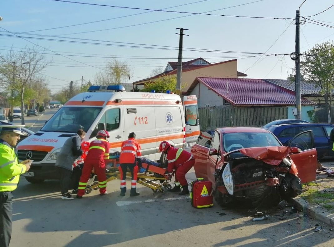 Trei victime în urma unui accident pe strada Meșterul Manole