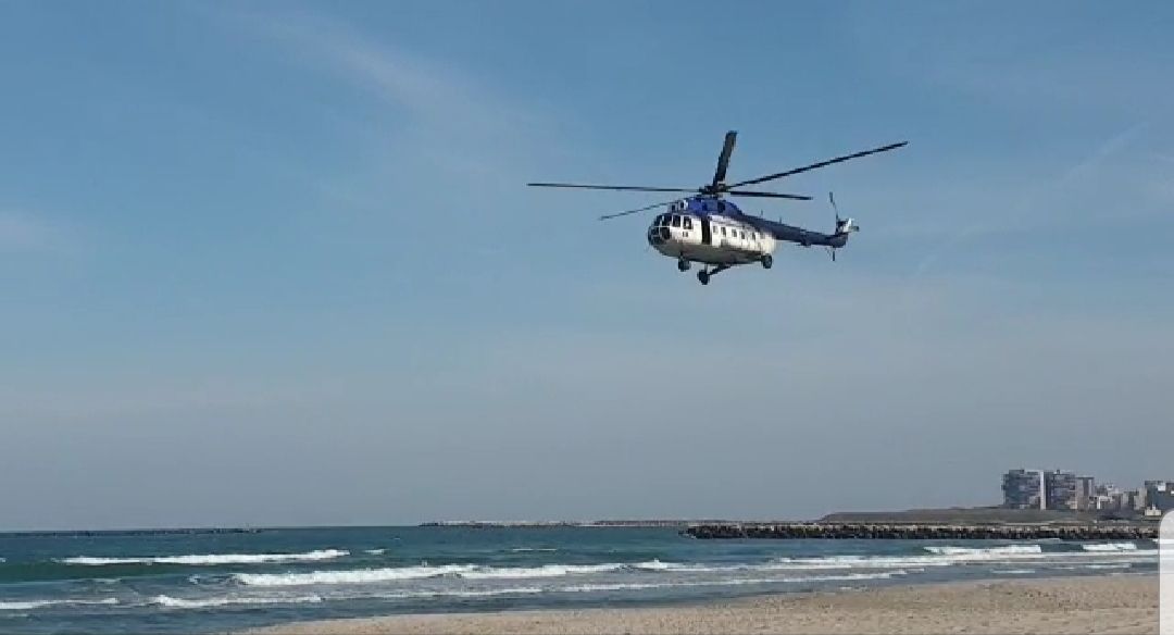 VIDEO| Amplă operațiune de căutare pe litoralul Mării Neagre. Droguri găsite pe plaje